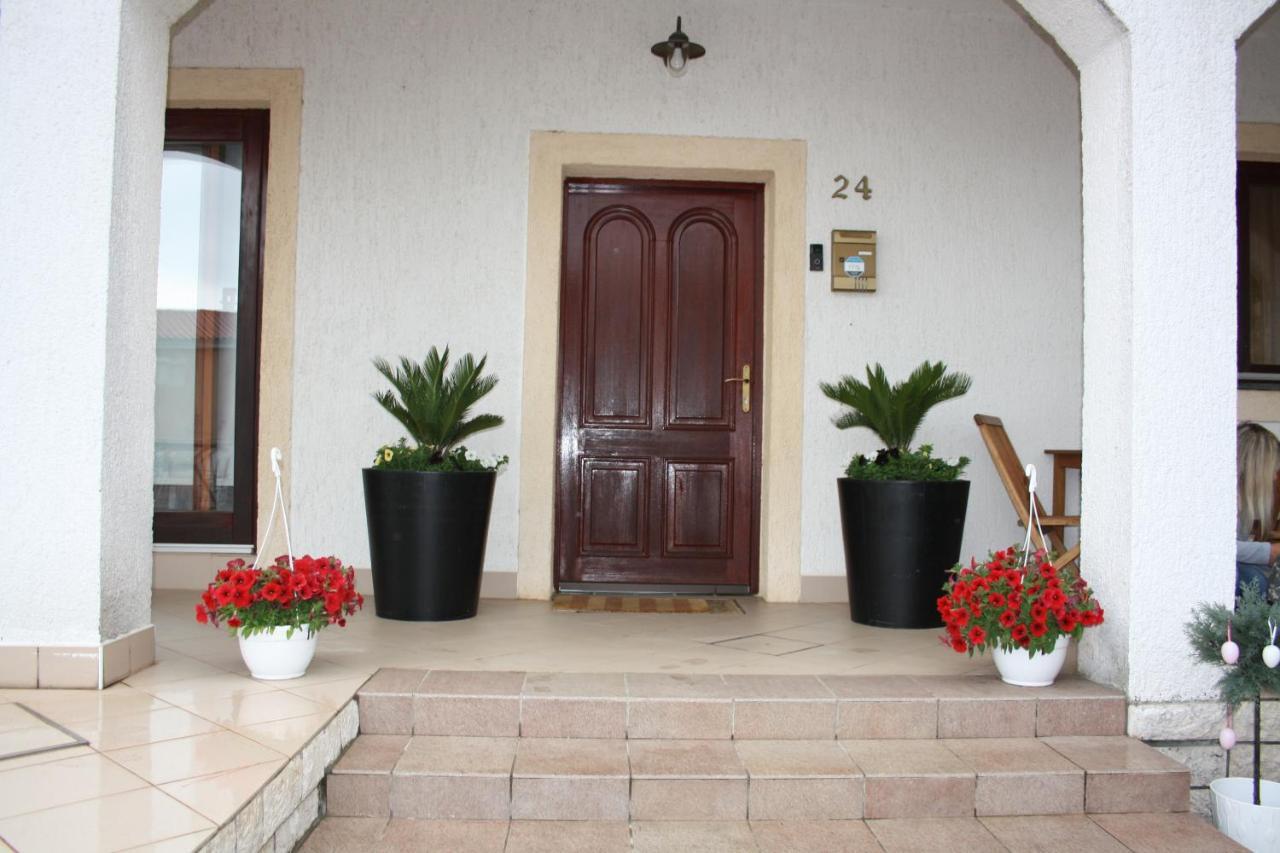 Apartment Kati Crikvenica Exterior foto